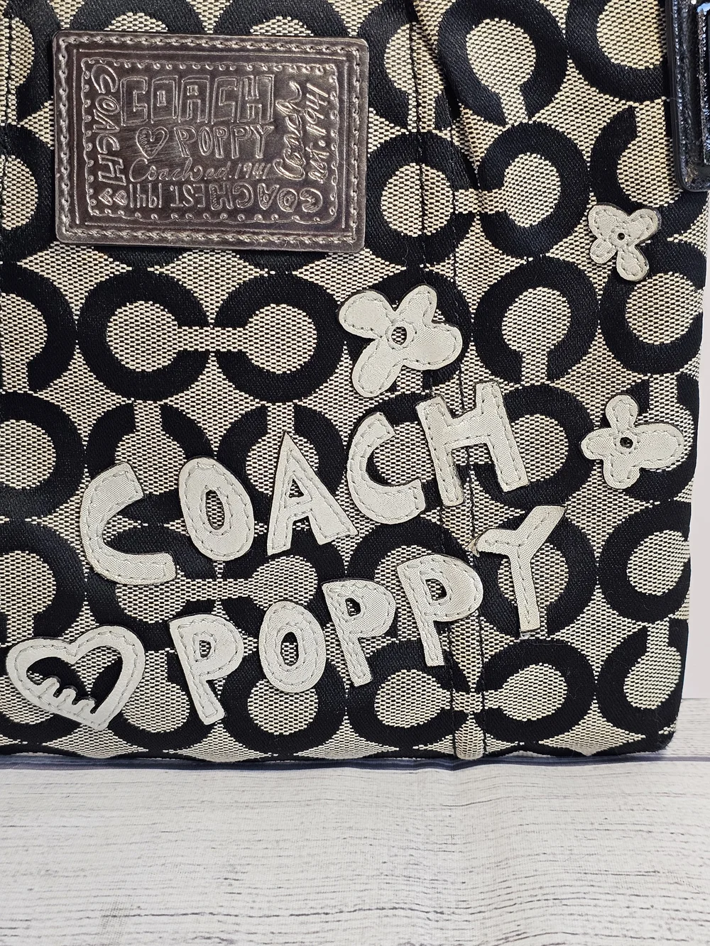 Y2K Coach Poppy Signature Pocket Swing Pack Crossbody